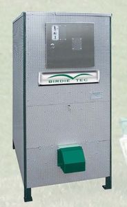 Automat INTER 9000 na vydvanie golfovch loptiiek, s umvakou